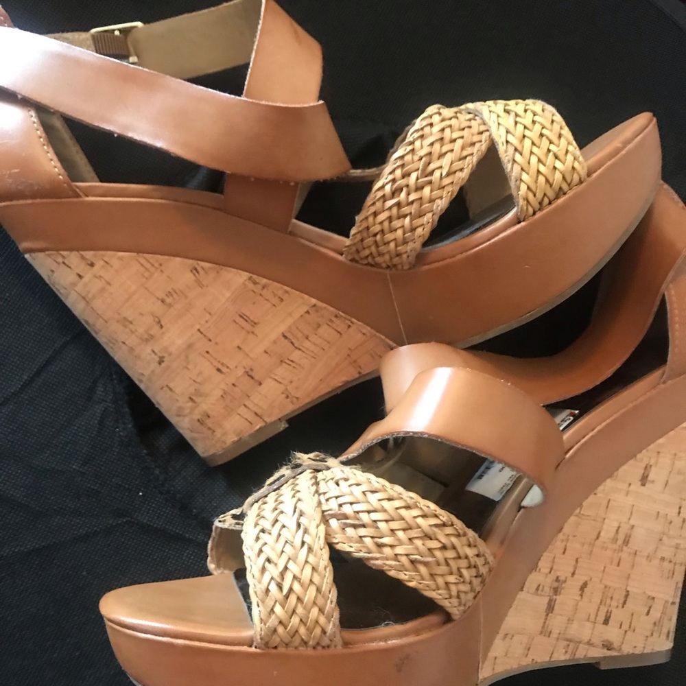 Shoes - Picture 4 of 4